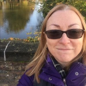 Meet your Posher, Denise